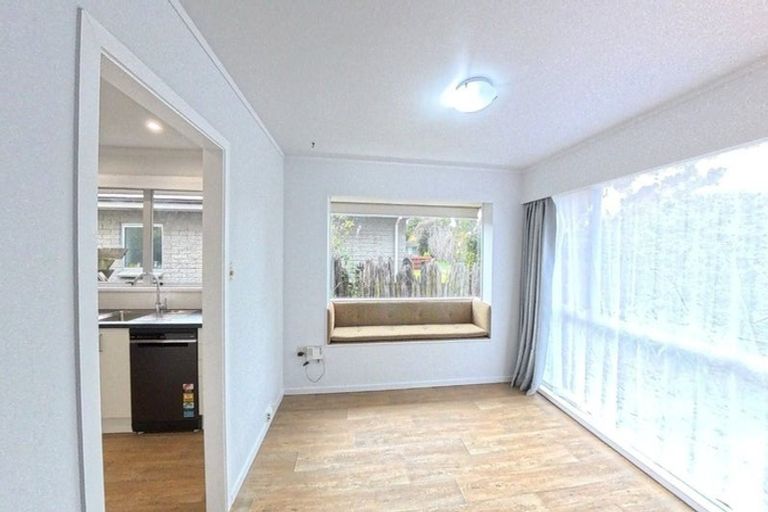 Photo of property in 11 Anaru Place, Awapuni, Palmerston North, 4412