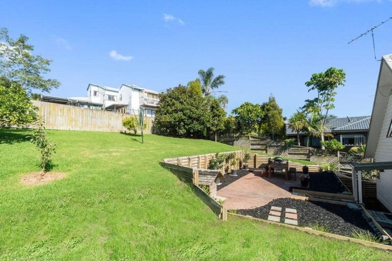 Photo of property in 13 Petrel Place, Massey, Auckland, 0614