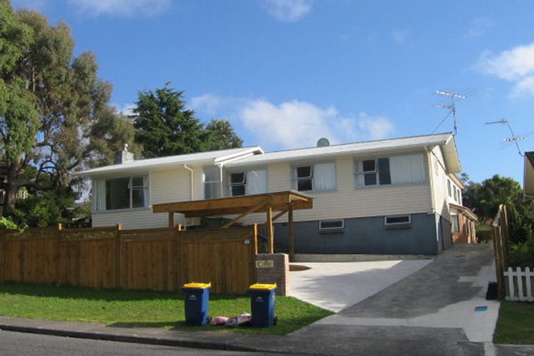 Photo of property in 1/52a Weldene Avenue, Glenfield, Auckland, 0629