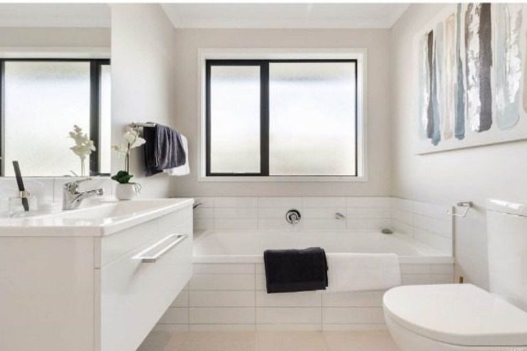 Photo of property in 43 Rorotu Avenue, Karaka, Papakura, 2113