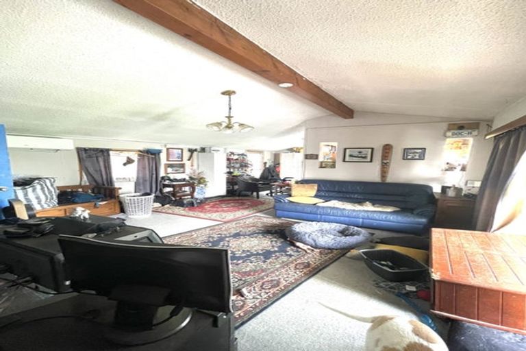 Photo of property in 1/2 Hunua Road, Papakura, 2110