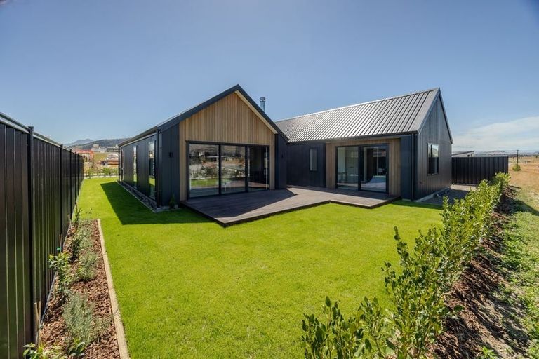 Photo of property in 3 Mason Street, Wanaka, 9305