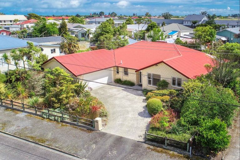 Photo of property in 35 Pakington Street, Westport, 7825