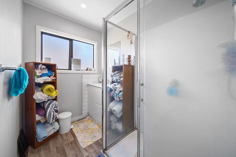 Photo of property in 2/397 Roscommon Road, Clendon Park, Auckland, 2103