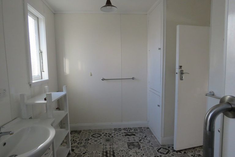 Photo of property in 77a Russell Street, Westport, 7825