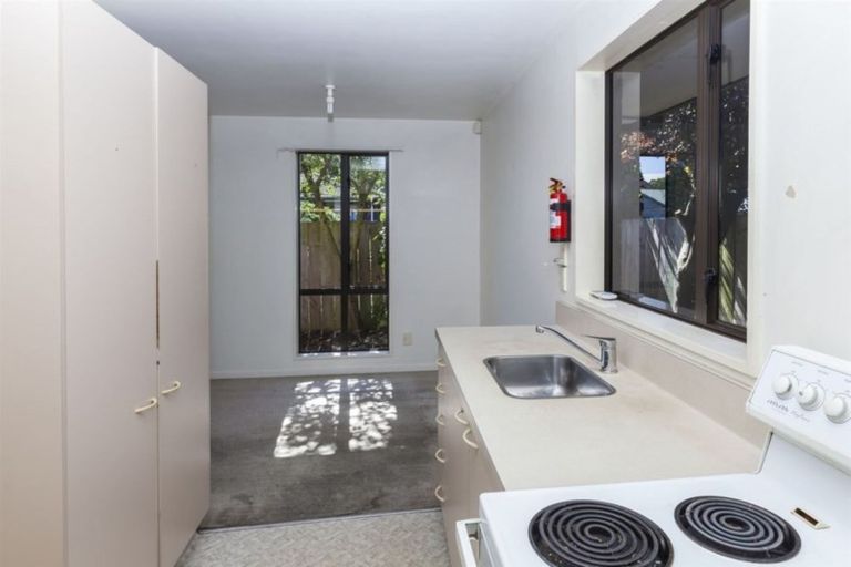 Photo of property in 6 Oakhurst Place, Russley, Christchurch, 8042