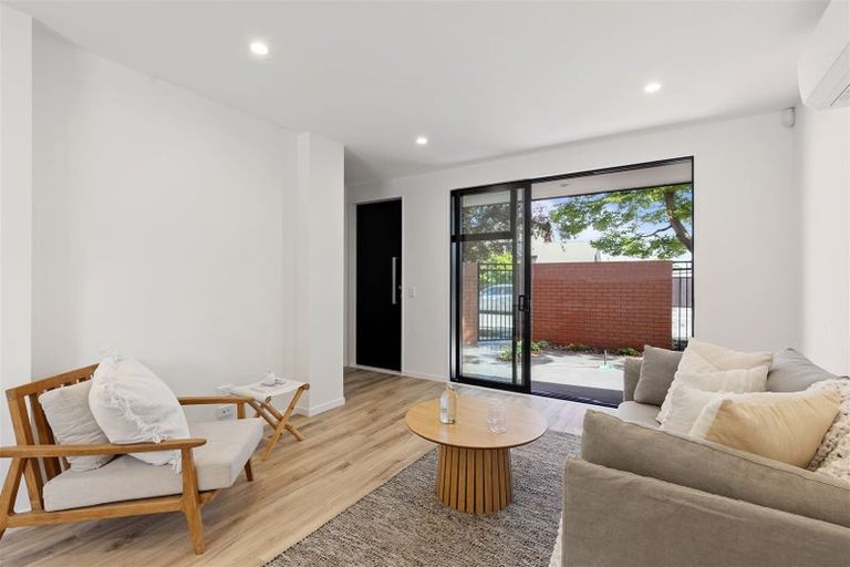 Photo of property in 83b Browns Road, St Albans, Christchurch, 8052
