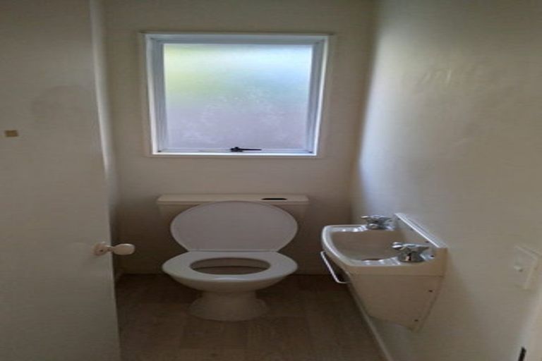 Photo of property in 4 Solway Avenue, Ilam, Christchurch, 8041