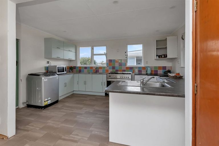 Photo of property in 17 Meadow Park Crescent, Tikipunga, Whangarei, 0112