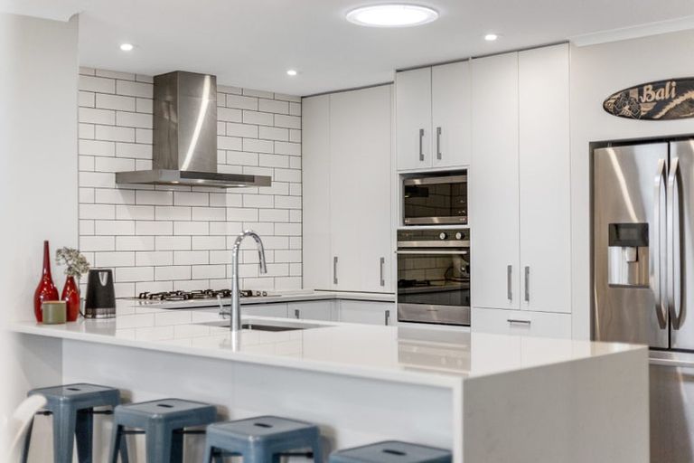 Photo of property in 15 Ashwood Street, Woodridge, Wellington, 6037