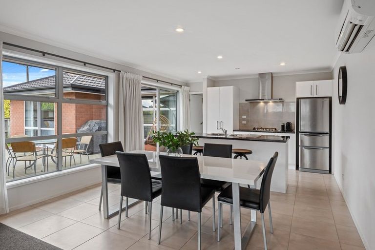 Photo of property in 16d Crown Close, Prebbleton, 7604