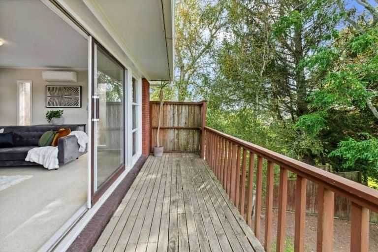 Photo of property in 12 Alderton Place, Opaheke, Papakura, 2113