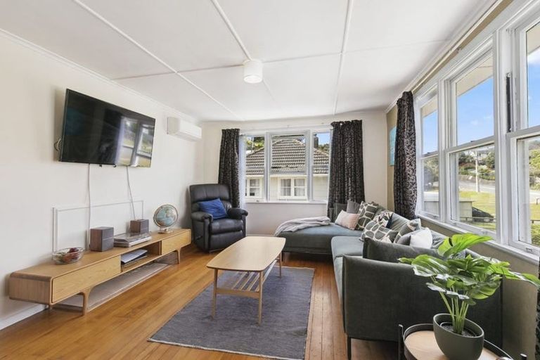 Photo of property in 41 Dimock Street, Titahi Bay, Porirua, 5022