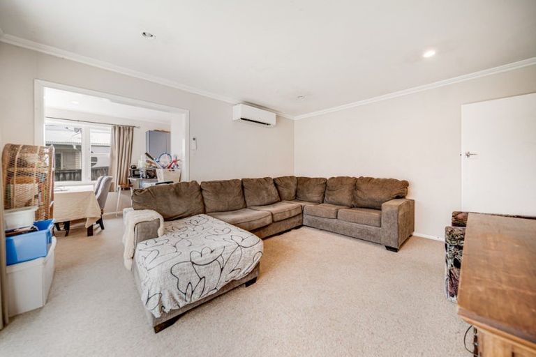 Photo of property in 33 English Street, St Andrews, Hamilton, 3200