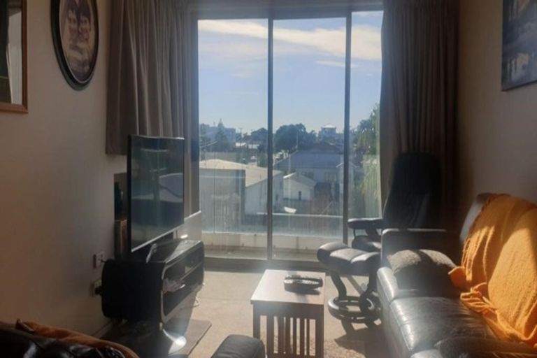 Photo of property in 306/332 Maunganui Road, Mount Maunganui, 3116
