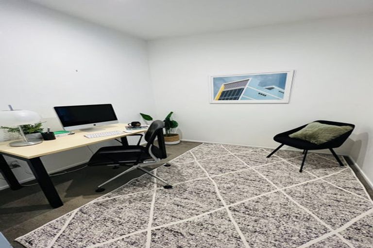 Photo of property in 44 Saddleback Grove, Karori, Wellington, 6012