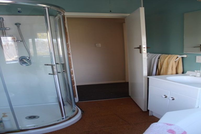 Photo of property in 167 Memorial Avenue, Burnside, Christchurch, 8053