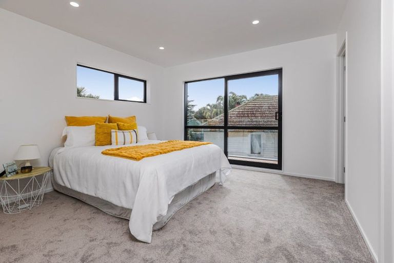 Photo of property in 7d Gladfield Lane, Te Atatu Peninsula, Auckland, 0610