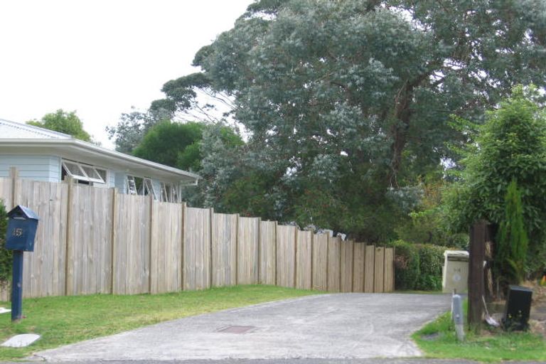 Photo of property in 2/11 Roseneath Place, Birkdale, Auckland, 0626