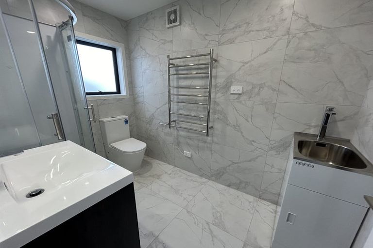 Photo of property in 320 Triangle Road, Massey, Auckland, 0614