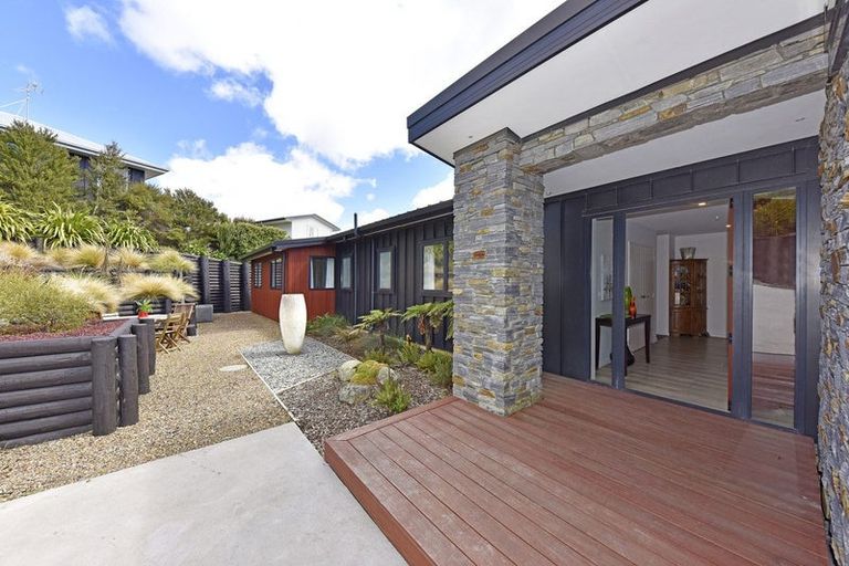 Photo of property in 3 Stoneyridge Close, Mount Pleasant, Christchurch, 8081