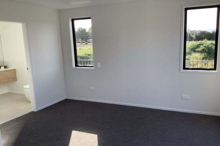 Photo of property in 117 Glenbervie Drive, Glenbervie, 0173
