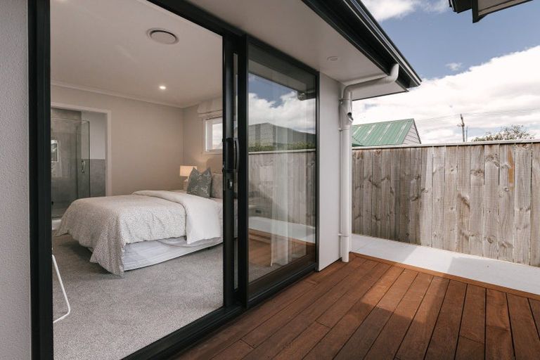 Photo of property in 27 Daniel Place, Kelvin Grove, Palmerston North, 4414
