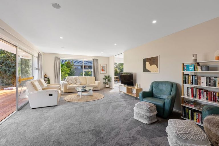 Photo of property in 50 Kent Lodge Avenue, Avonhead, Christchurch, 8042