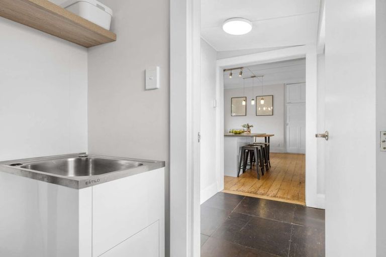 Photo of property in 800 Victoria Street, Parkvale, Hastings, 4122