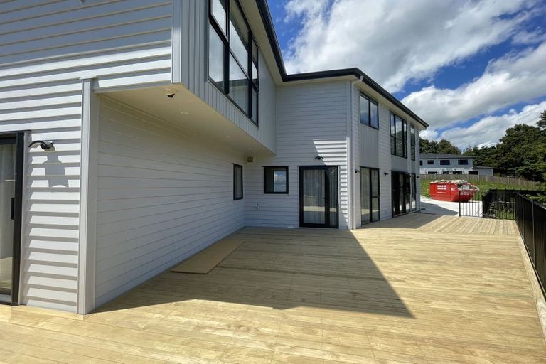 Photo of property in 2e Matatahi Road, Flat Bush, Auckland, 2019