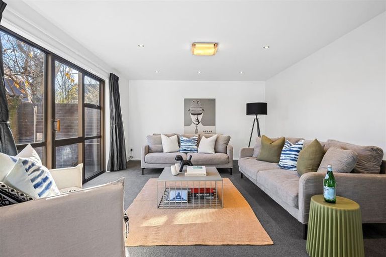 Photo of property in 278 Memorial Avenue, Burnside, Christchurch, 8053