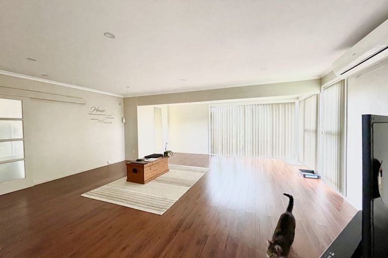 Photo of property in 78 Walworth Avenue, Pakuranga Heights, Auckland, 2010