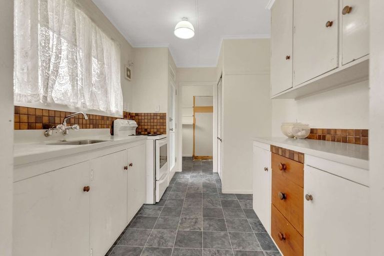 Photo of property in 18 Haynes Crescent, Sunnybrook, Rotorua, 3015