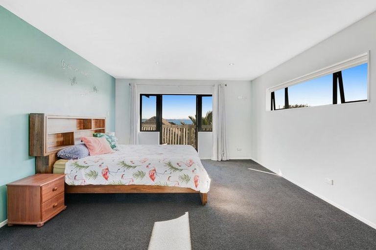 Photo of property in 105 Alec Craig Way, Gulf Harbour, Whangaparaoa, 0930