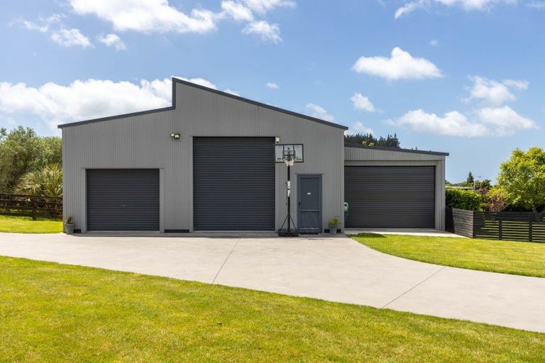 Photo of property in 13 Thomason Road, Egmont Village, New Plymouth, 4371