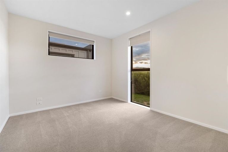 Photo of property in 26 Mount Creighton Crescent, Wanaka, 9305
