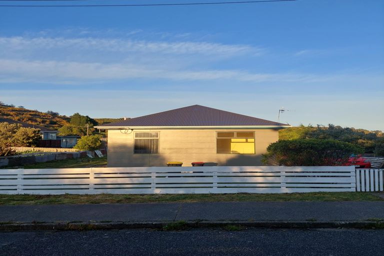 Photo of property in 23 Flagstaff Road, Bluff, 9814