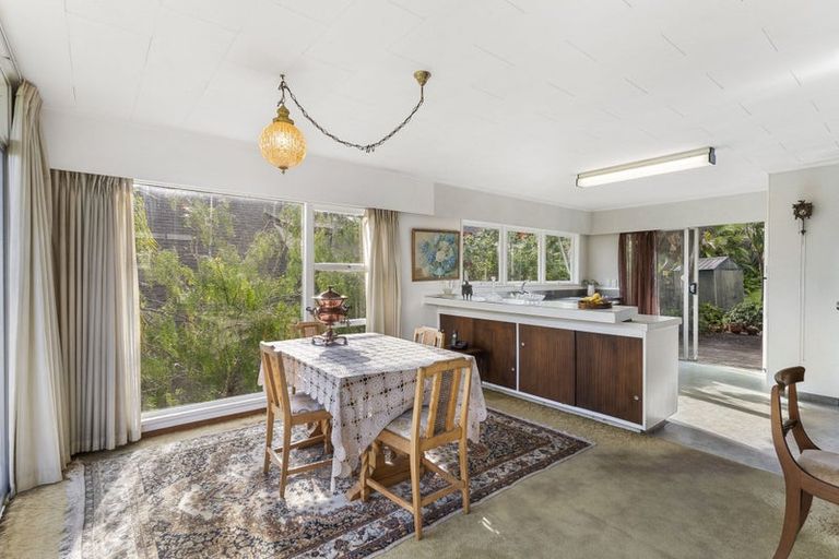 Photo of property in 6 The Esplanade, Castor Bay, Auckland, 0620