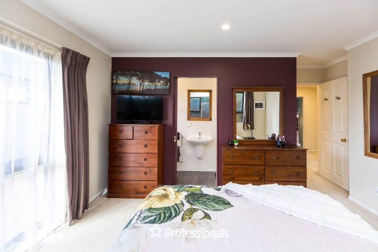 Photo of property in 2a Redwood Street, Elderslea, Upper Hutt, 5018