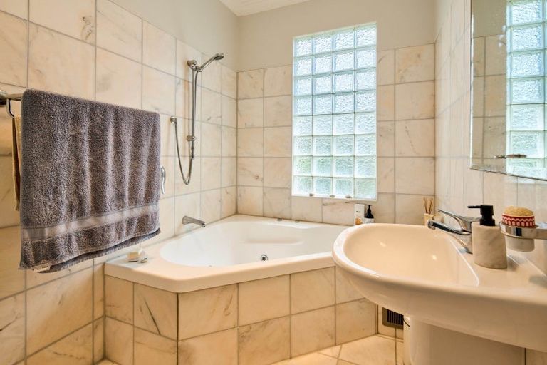 Photo of property in 5 Kio Crescent, Hataitai, Wellington, 6021