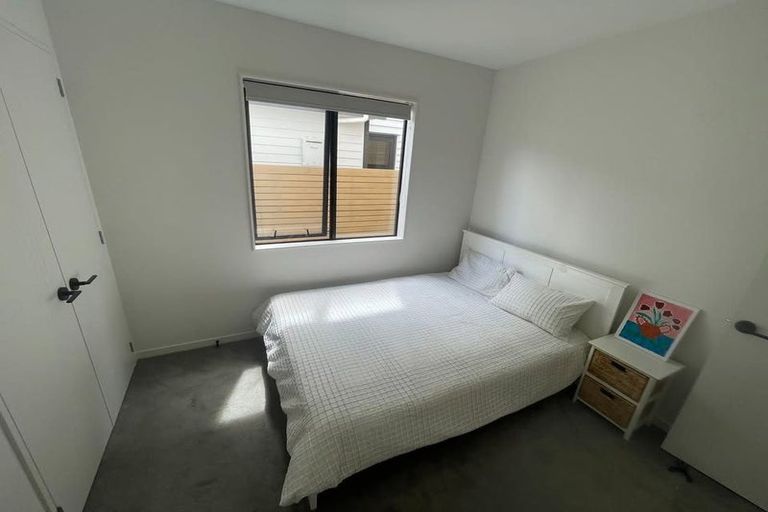 Photo of property in 42 Mulroy Place, Pinehill, Auckland, 0632