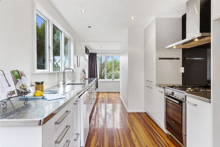 Photo of property in 63 Gordon Road, Plimmerton, Porirua, 5026