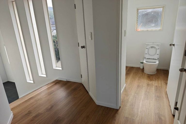 Photo of property in 42 Sharon Road, Waiake, Auckland, 0630