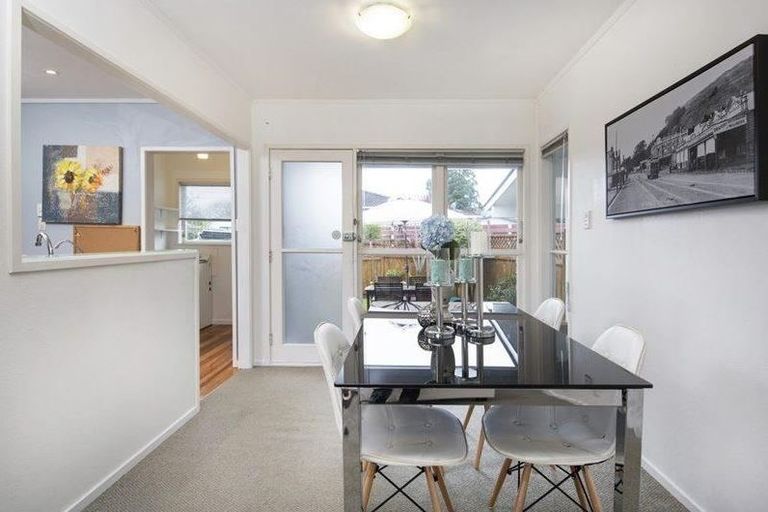 Photo of property in 33 Minaret Drive, Bucklands Beach, Auckland, 2014