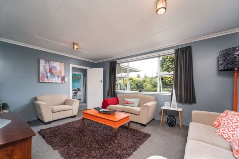 Photo of property in 10 Udy Street, Greytown, 5712