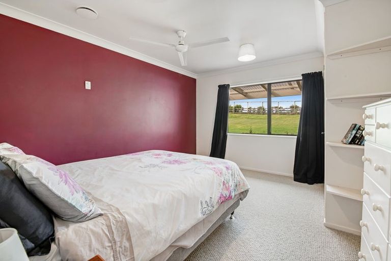 Photo of property in 180 Wishart Road, Helensville, 0875