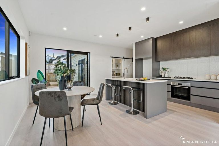 Photo of property in 6 Whakairo Crescent, Gulf Harbour, Whangaparaoa, 0930