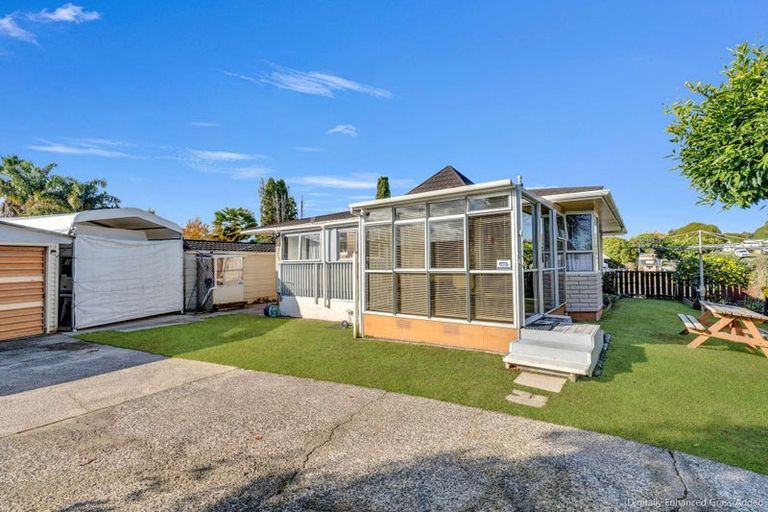 Photo of property in 1 Milsom Place, Te Puke, 3119