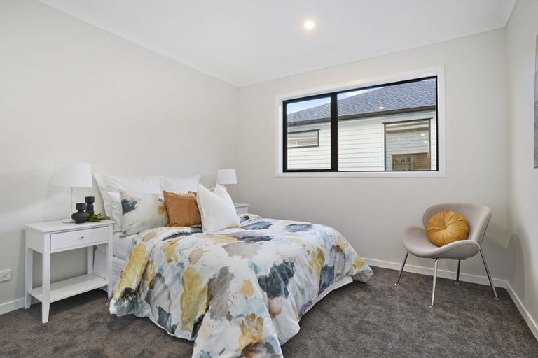 Photo of property in 116 Godfrey Drive, Orewa, 0931