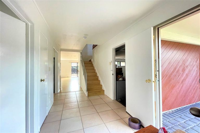 Photo of property in 2/17 Morrow Avenue, Bucklands Beach, Auckland, 2012